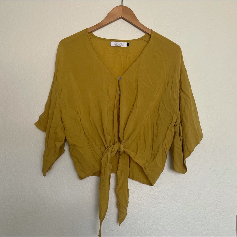 Ava Sky Top